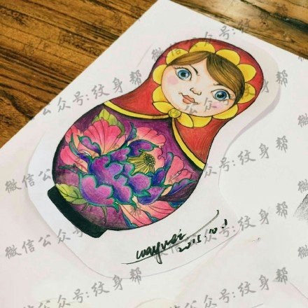 精美彩绘俄罗斯套娃纹身图案