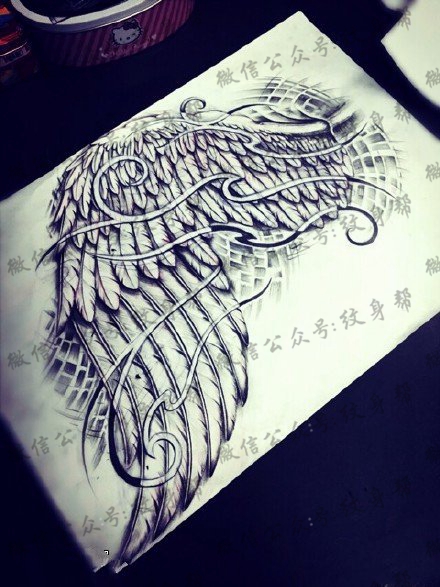 手稿经典翅膀纹身图案