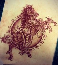 手稿奔腾的骏马纹身图案