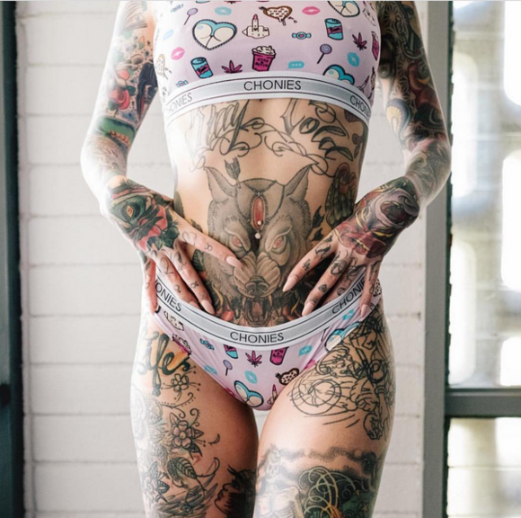 纹身美女图片_25张纹身大美妞的纹身图案欣赏缩略频道推荐图