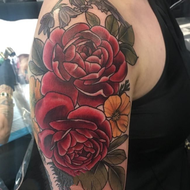 纹身图案花朵  美艳而又清新靓丽的花朵纹身图案