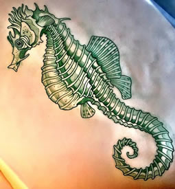 手稿翼龙骷髅纹身图案