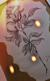 手臂一枝花卉纹身图案