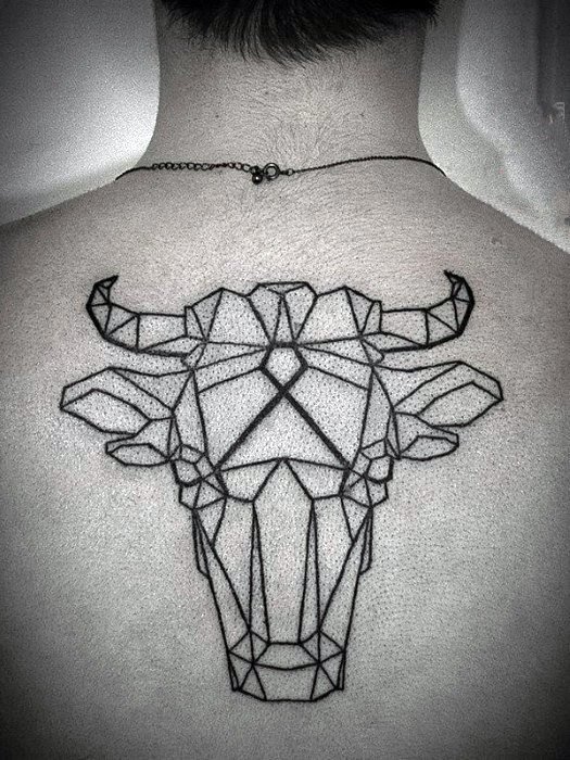 后背纹身男   设计感十足的后背纹身图案