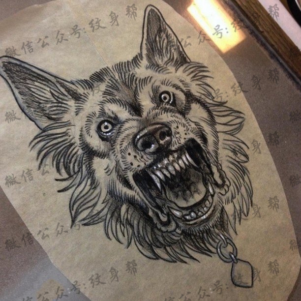 手稿的经典狼纹身图案