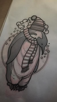 手稿的一只企鹅纹身图案