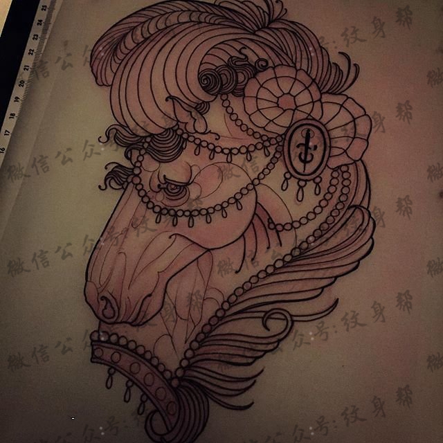 手臂精美线条马儿纹身图案