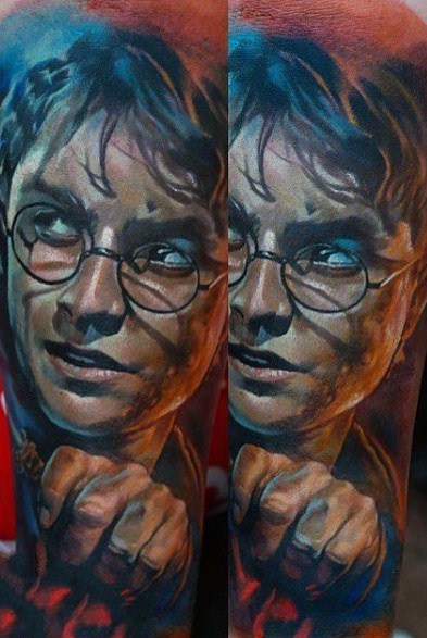 人物肖像纹身   神态严谨的人物肖像纹身图案