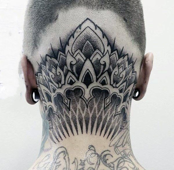 头部纹身图案  个性十足的男生头部纹身图案