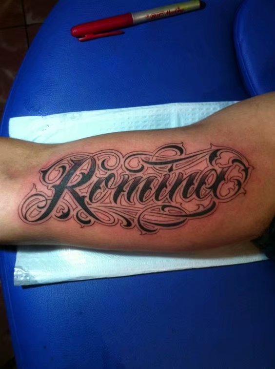 花体字纹身--一组男性漂亮的花体字纹身图案