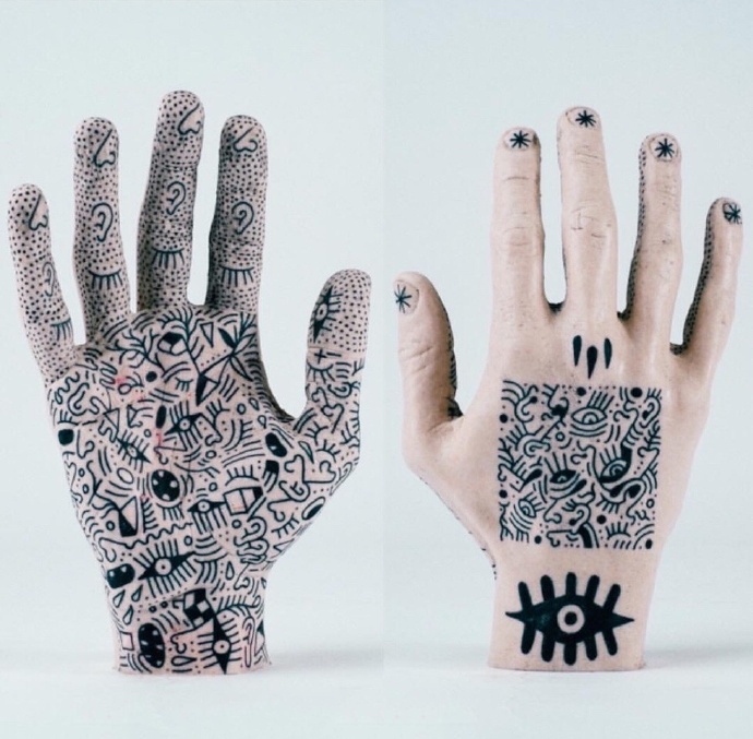 手背纹身_24张创意手模手背纹身图案欣赏