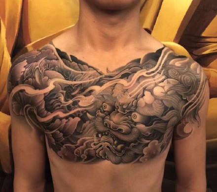 男性大花胸_42张优秀的男性大花胸纹身图案图片