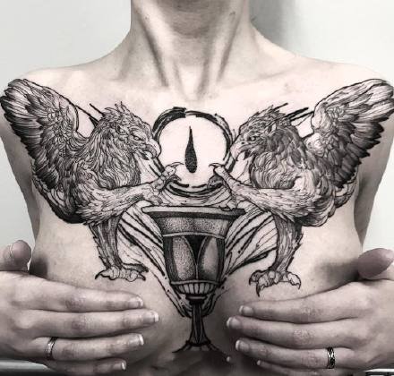 女性大花胸纹身_43张霸气漂亮的女性大花胸纹身图案作品