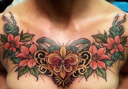 女性大花胸纹身_43张霸气漂亮的女性大花胸纹身图案作品