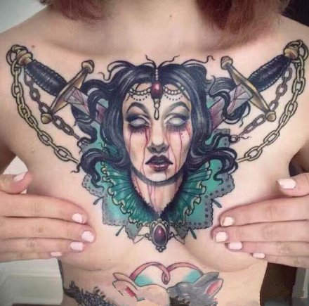 女性大花胸纹身_43张霸气漂亮的女性大花胸纹身图案作品