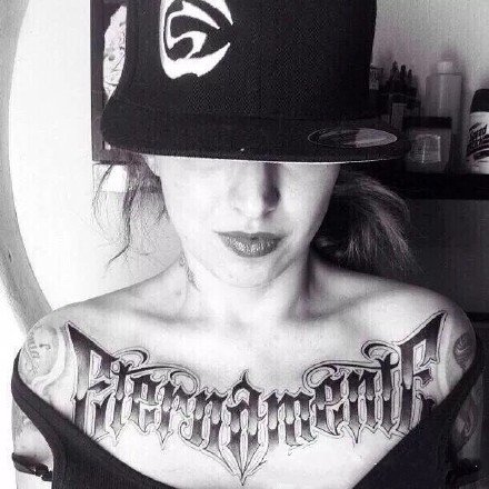 女性大花胸纹身_43张霸气漂亮的女性大花胸纹身图案作品