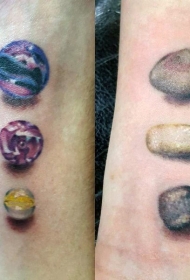 游戏 纹身   童年趣味十足的弹珠纹身图案