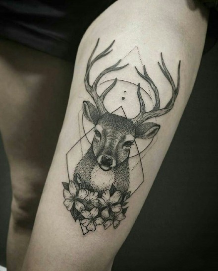 麋鹿纹身作品_14张动物麋鹿纹身图案图片作品欣赏