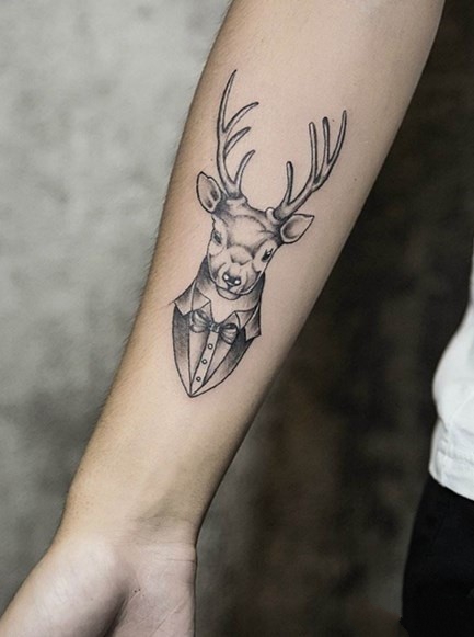 麋鹿纹身作品_14张动物麋鹿纹身图案图片作品欣赏