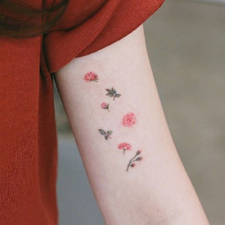 简约花草纹身_9张适合女生的超简约小清新花草纹身图片