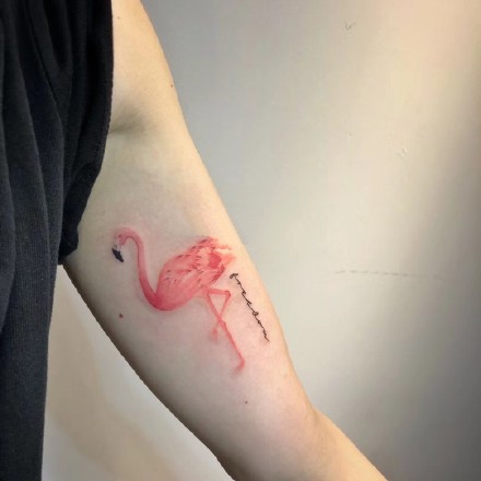 火烈鸟纹身图_14张粉红色的火烈鸟纹身图案作品图片