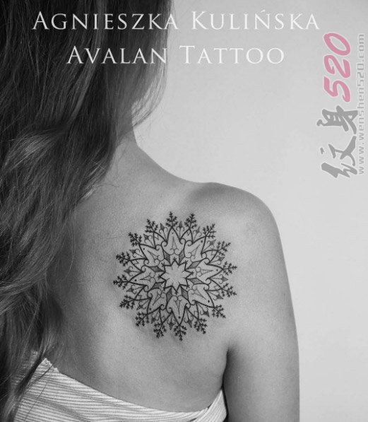 纹身雪花 白雪纷飞的唯美雪花纹身图案