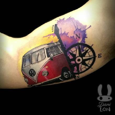 彩色纹身图案-九张漂亮的彩色纹身图案作品欣赏