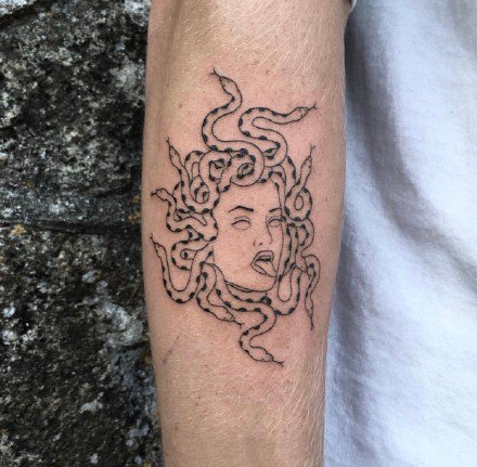 人物点刺纹身-9张黑色异域风的点刺纹身图案