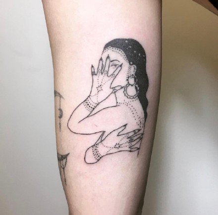 人物点刺纹身-9张黑色异域风的点刺纹身图案