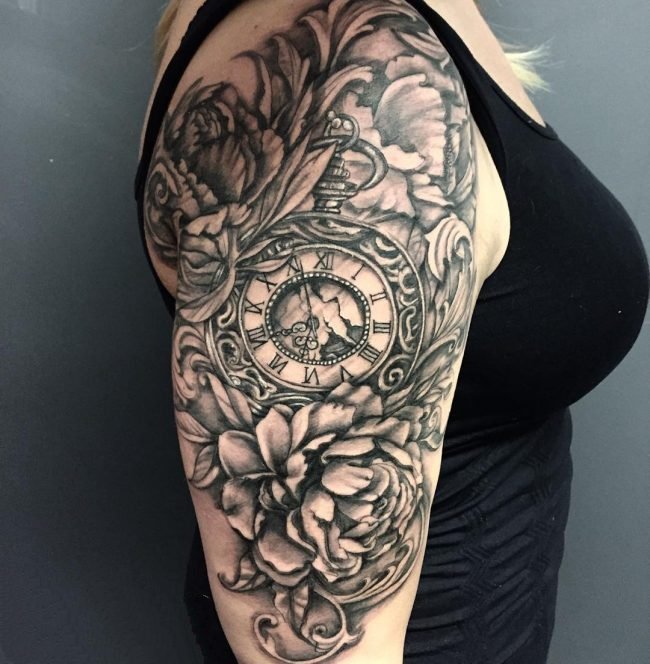 点刺纹身-黑灰素描点刺技巧创意钟表纹身图案