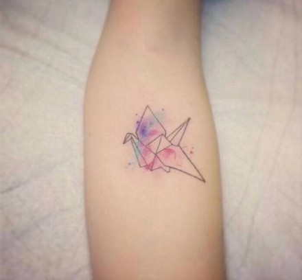 千纸鹤纹身图案-听说折满一千个千纸鹤可以实现愿望的纹身图片