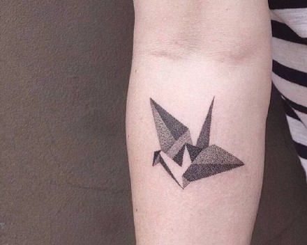 千纸鹤纹身图案-听说折满一千个千纸鹤可以实现愿望的纹身图片