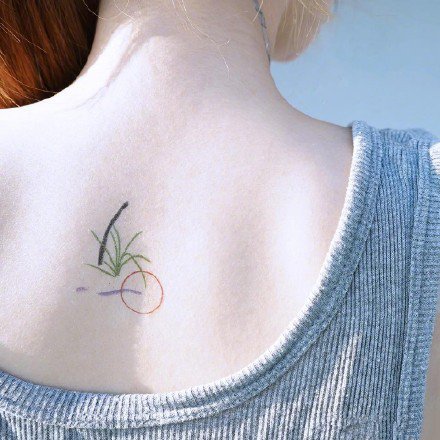 小清新纹身图案-清新感十足的夏日纹身图片