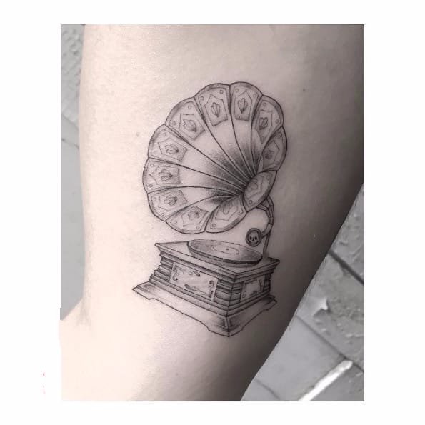 小清新纹身图案-黑灰素描点刺技巧描绘的创意文艺小清新小图案纹身图案