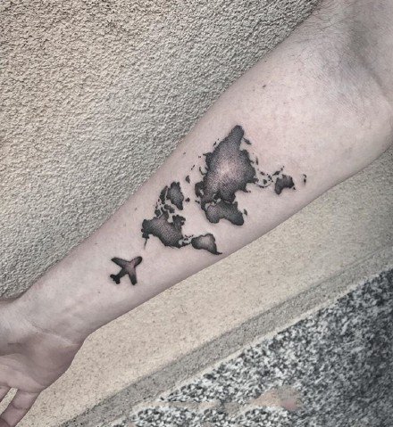 黑灰纹身图案-9张好看的黑灰格调的纹身图片