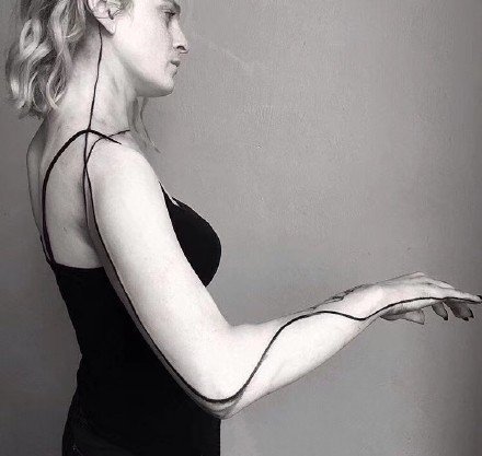 潮流纹身图案-创意感满满的线条纹身图片