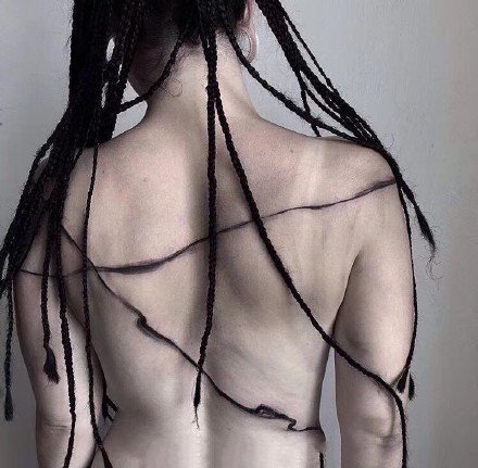 潮流纹身图案-创意感满满的线条纹身图片