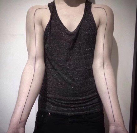 潮流纹身图案-创意感满满的线条纹身图片