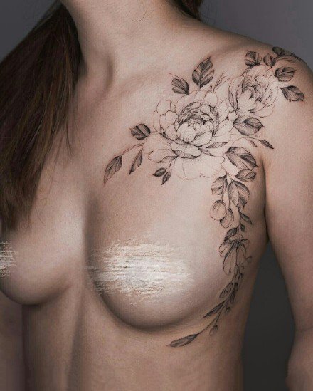 大胆性感的纹身图案-美女大胆性感的纹身图片