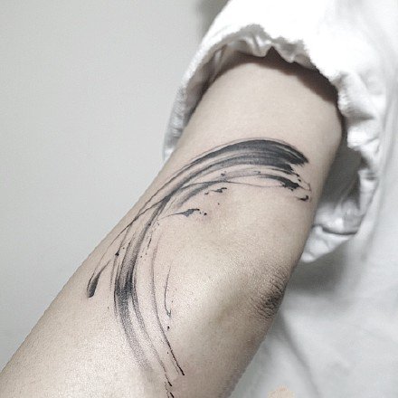线条纹身图案-线条黑灰的水墨纹身图片
