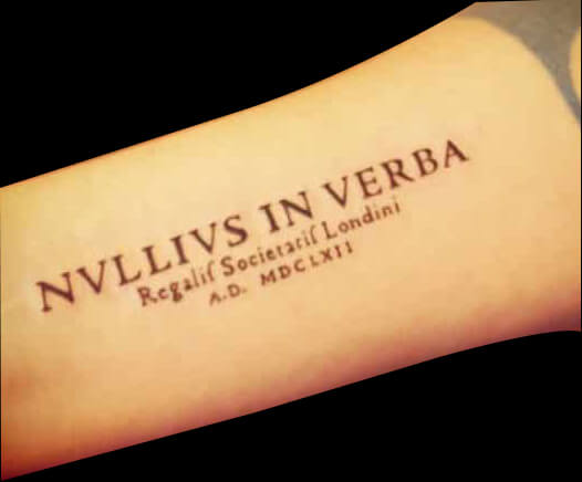 异域风格的拉丁文纹身图案-拉丁文纹身图片