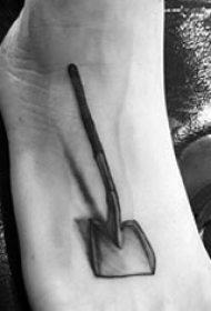 铲子纹身图案_10张 多款生动趣味的铲子纹身图案作品