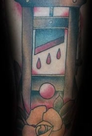 有趣的纹身  血腥淋漓的断头台纹身图案