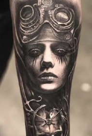 写实纹身图案-看着就感觉里面的人物会呼之欲出写实纹身图片