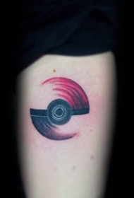 卡通纹身   童年意味十足的精灵球纹身图案