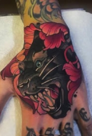 9张适合满手背的彩色school纹身图案作品