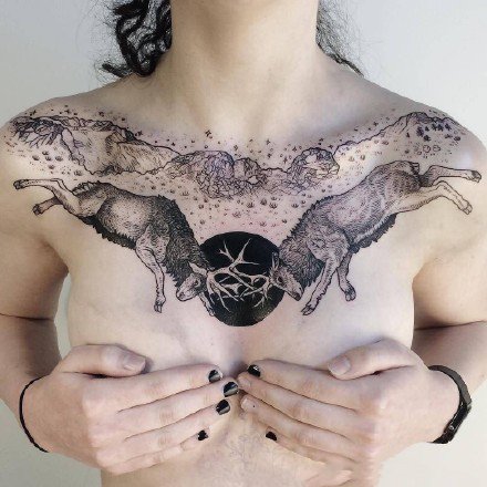 花胸纹身图案-9张好看的花胸纹身图片