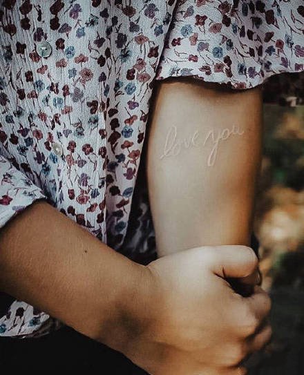 白色纹身图案-9张小清新的白色的纹身图片