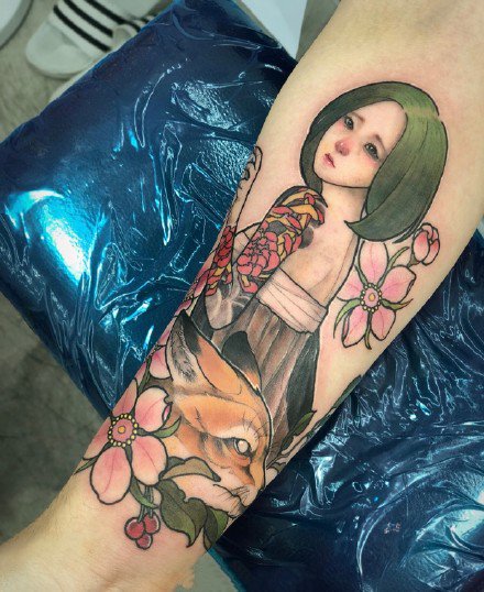 少女系列纹身图案-9张韩国纹身师Neondrug的创作少女系列纹身图片