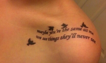 锁骨纹身图案-9张小清新的锁骨纹身图片